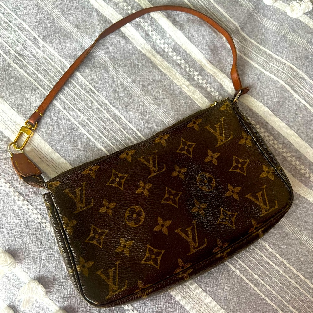Louis Vuitton Pochette Accesories
